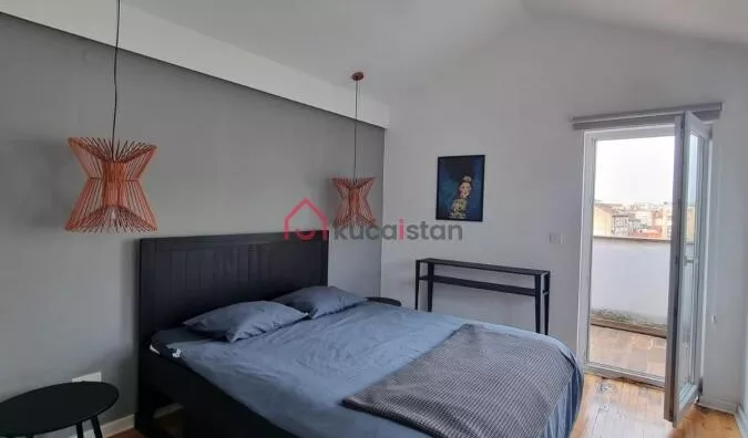 Sedmosoban stan | 4zida