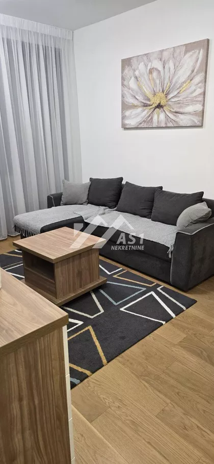 Valentina Vodnika | 4zida.rs