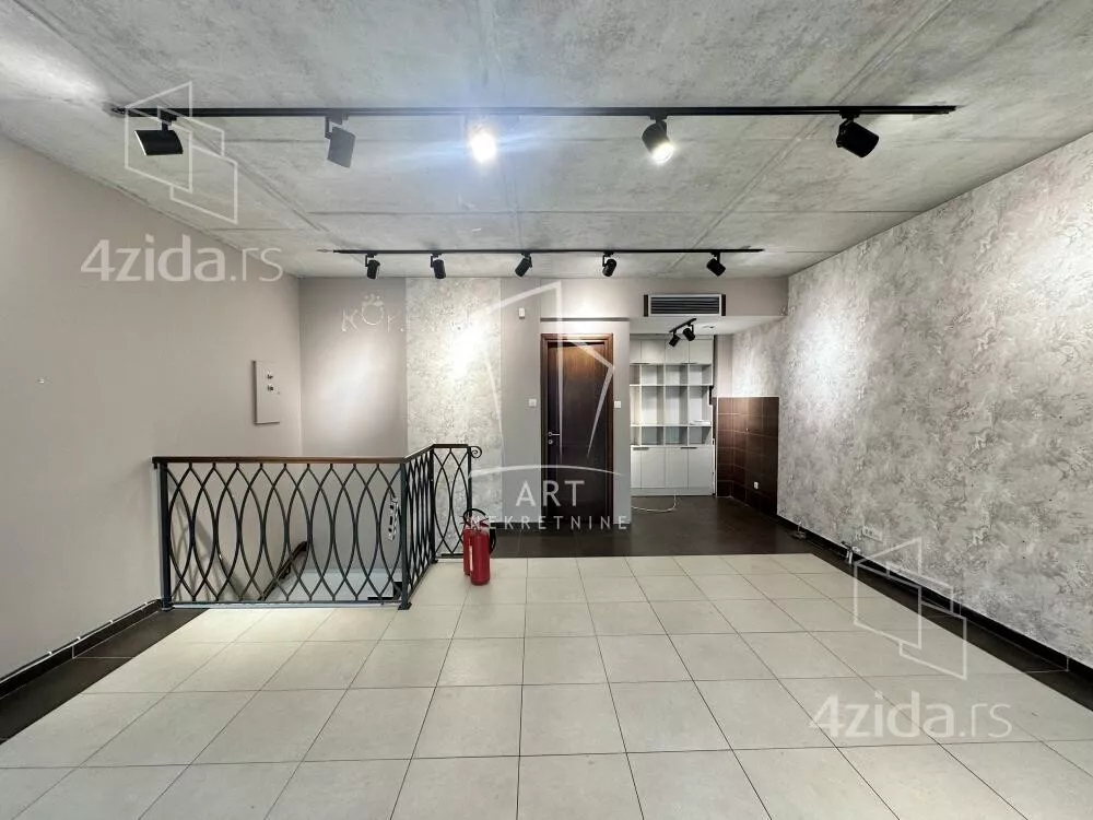 Lokal | 4zida
