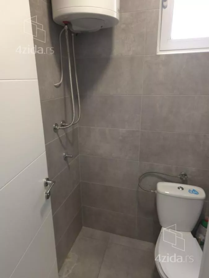 Šestosoban stan | 4zida