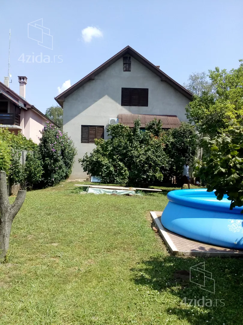3-etažna kuća | 4zida