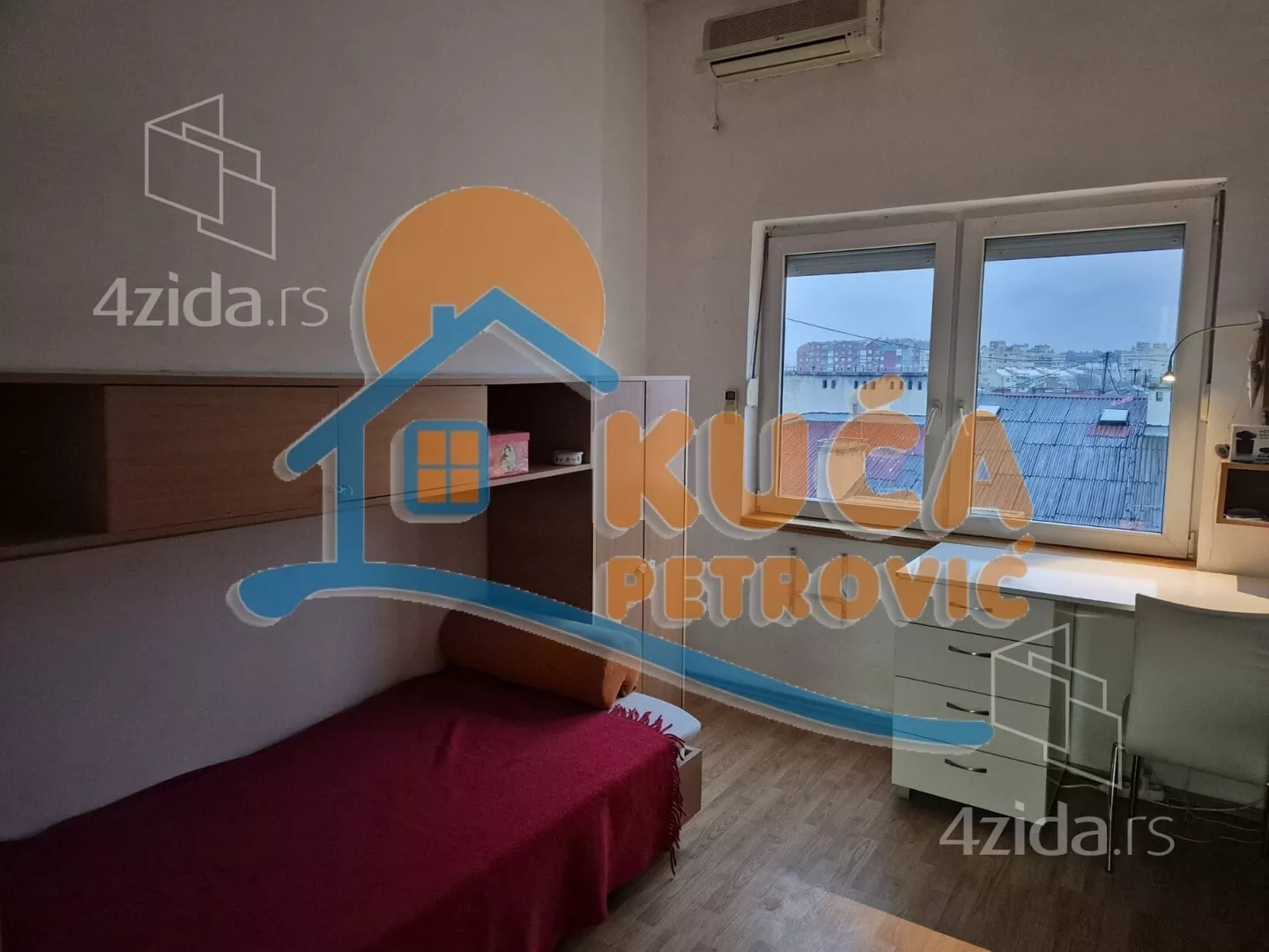 Troiposoban stan | 4zida