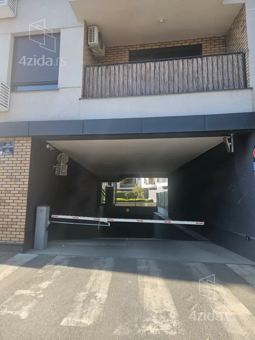 Garaža | 4zida