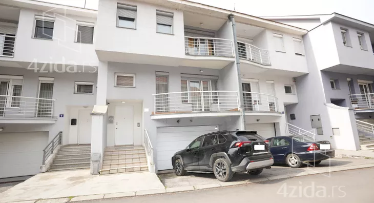 4-etažna kuća | 4zida