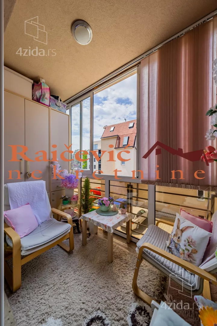 Dvoiposoban stan | 4zida