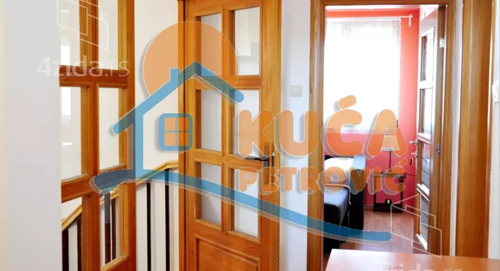 3-etažna kuća | 4zida