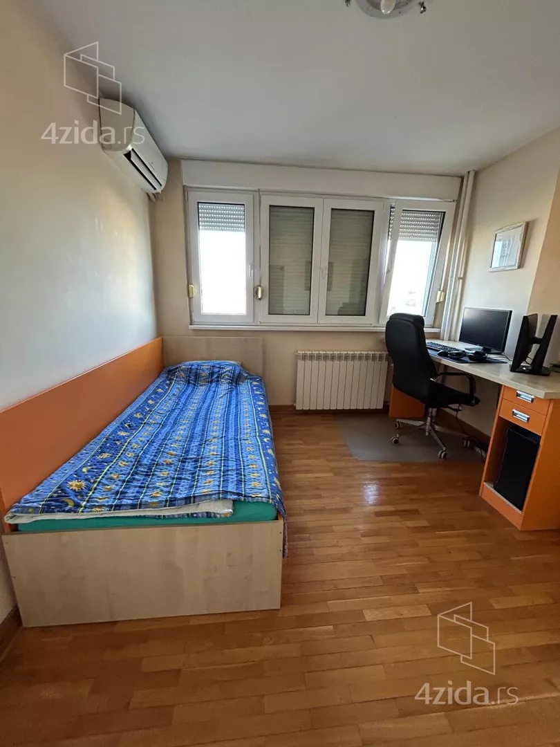 Petosoban stan | 4zida