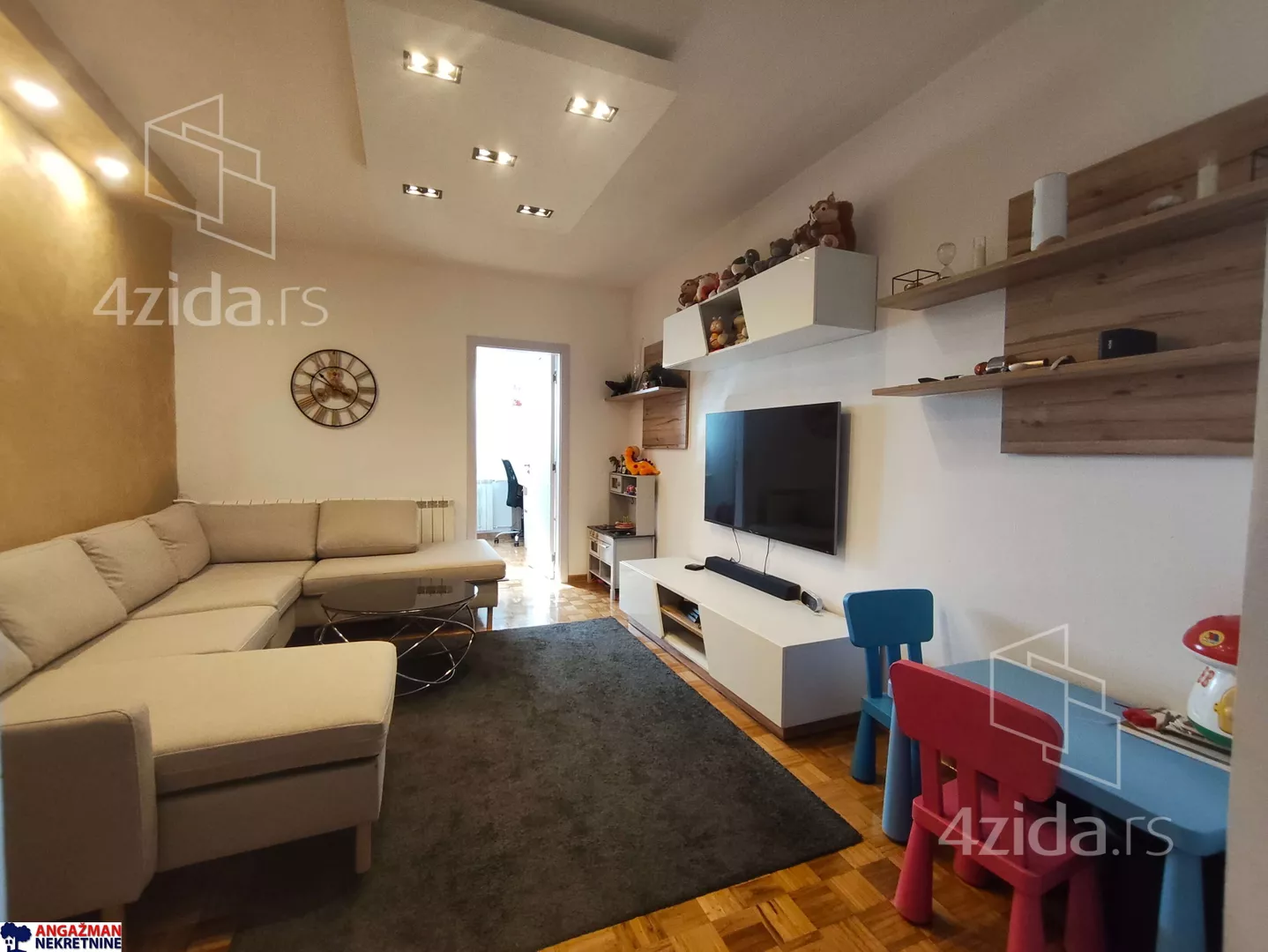 Dvoiposoban stan | 4zida