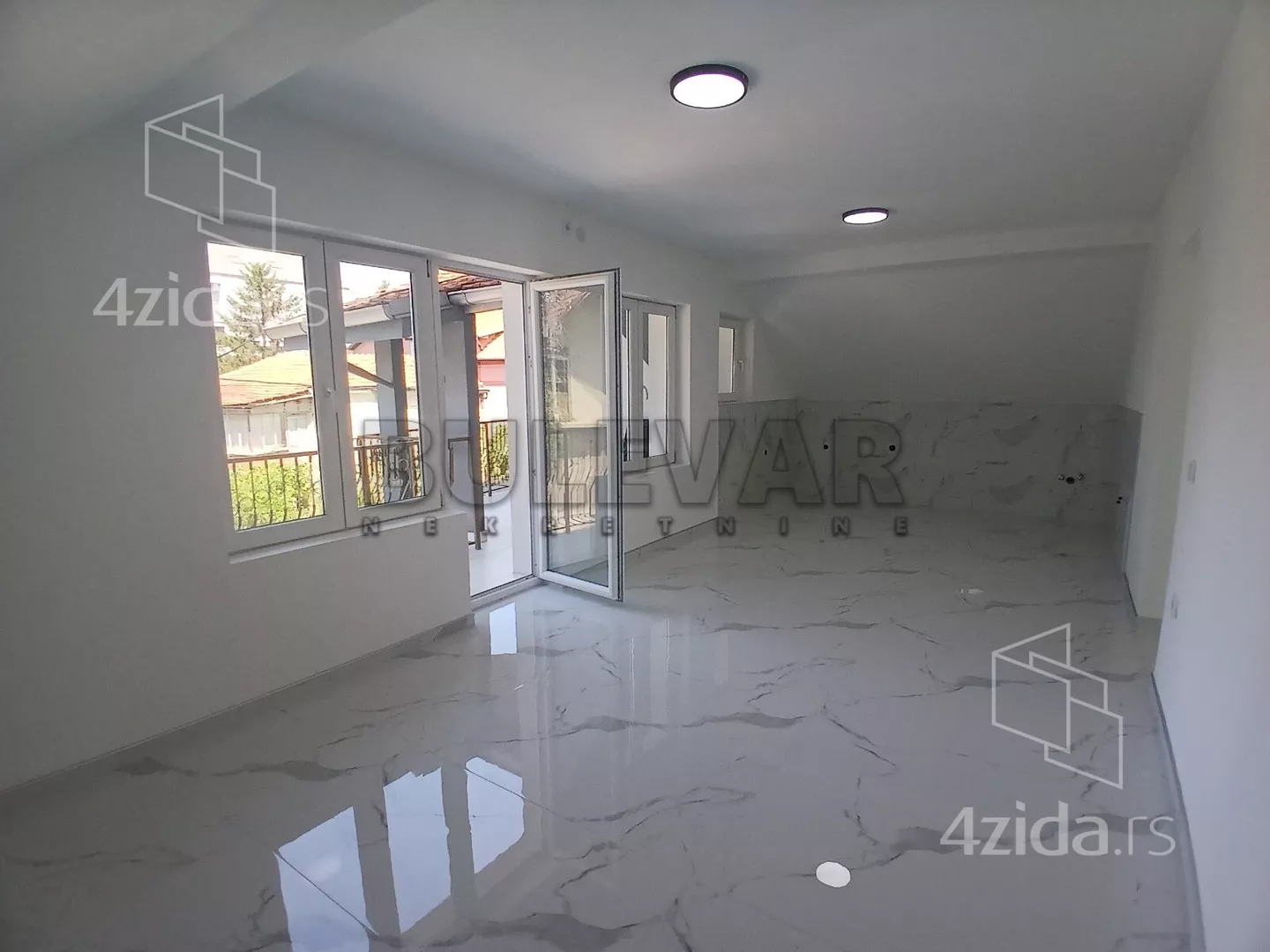 Lokal | 4zida