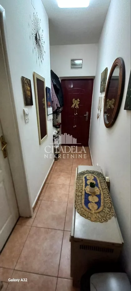 Kneževačka | 4zida.rs