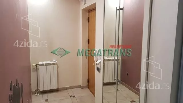 Petosoban stan | 4zida