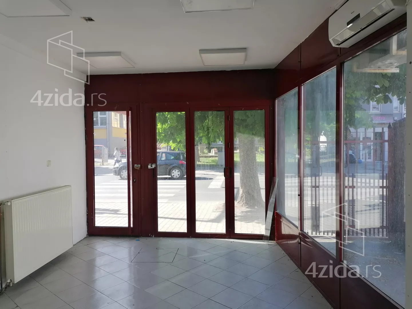 Lokal | 4zida