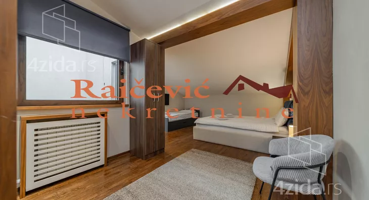 Troiposoban stan | 4zida