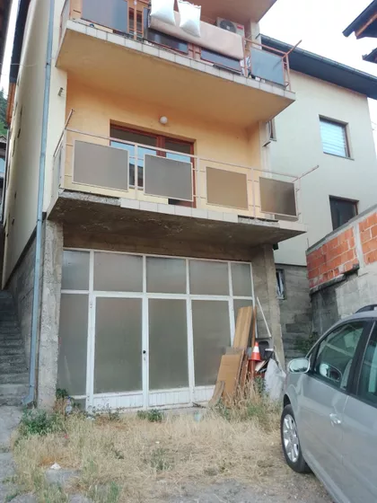 Sajta Hašimbegovića 20 | 4zida.rs