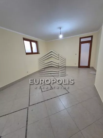 Varvarinska | 4zida.rs