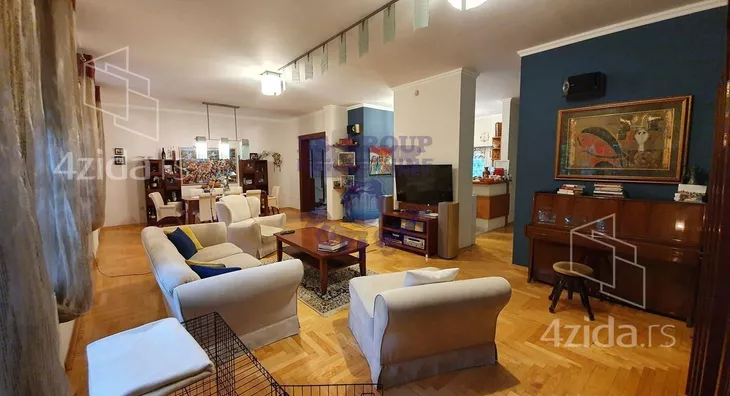 Petoiposoban stan | 4zida