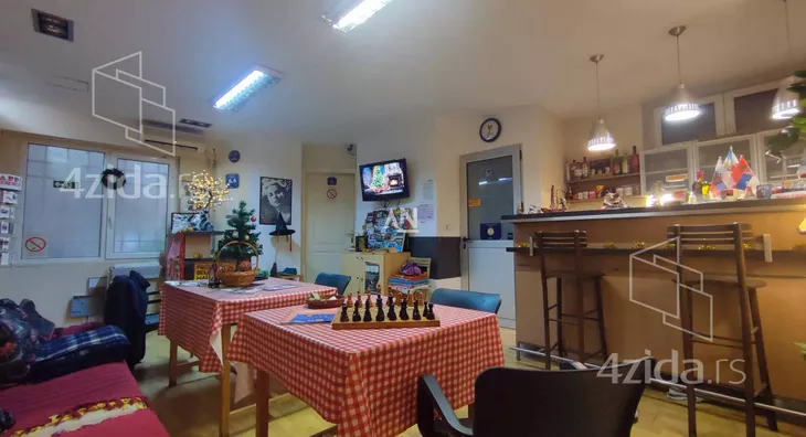 Šestosoban stan | 4zida