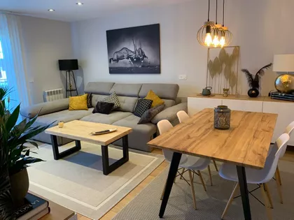 Vukov Spomenik | 4zida.rs