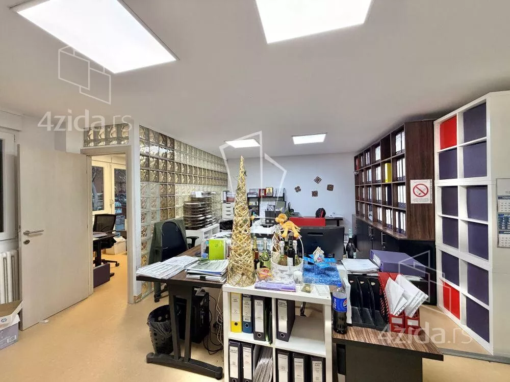Poslovni prostor | 4zida