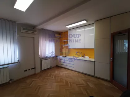 Sremska | 4zida.rs