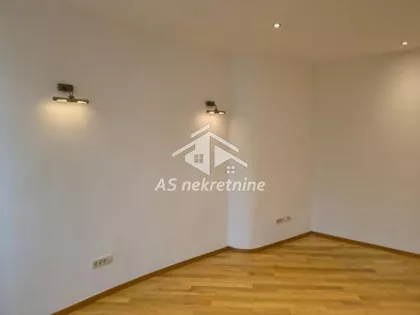 Trg Republike | 4zida.rs