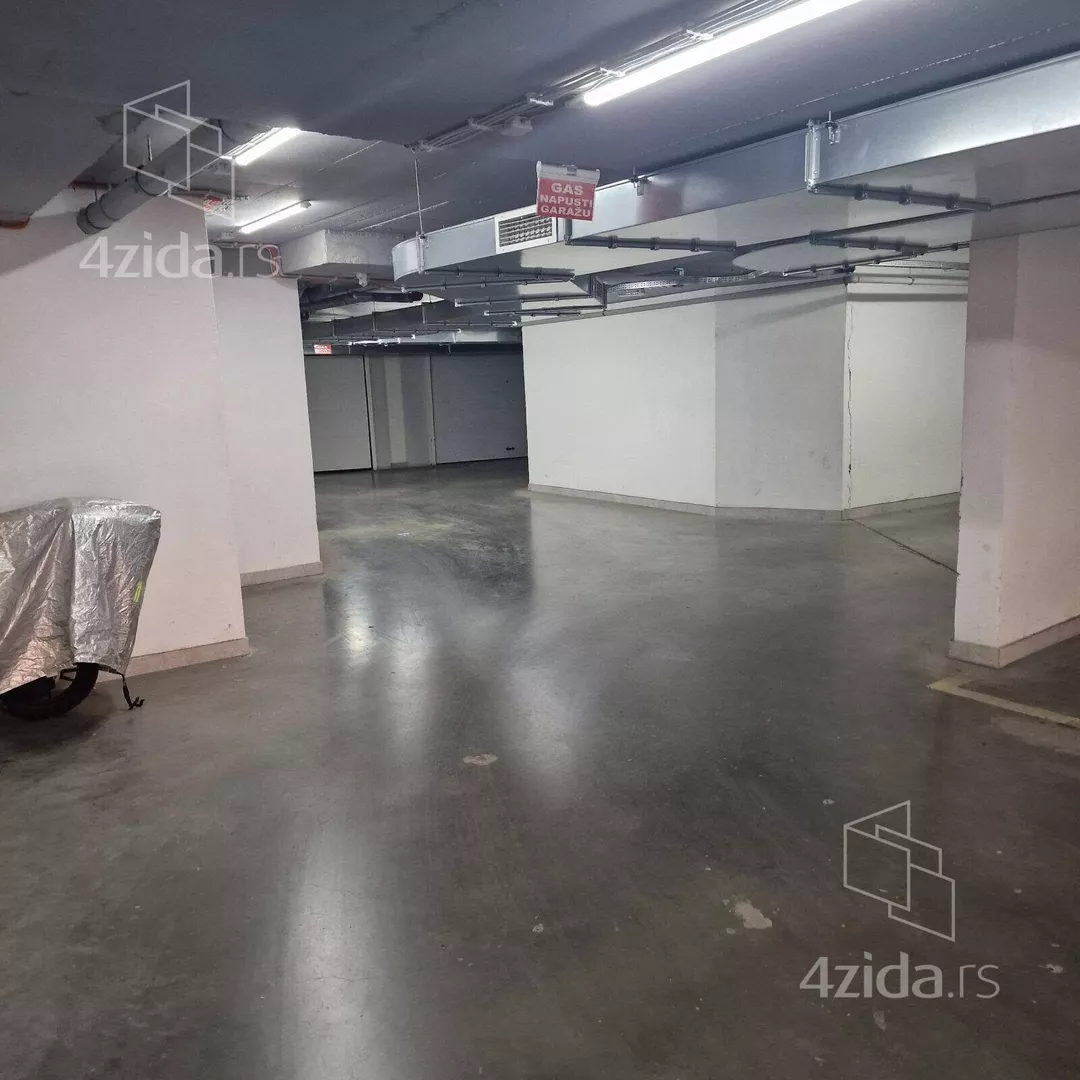 Garaža | 4zida