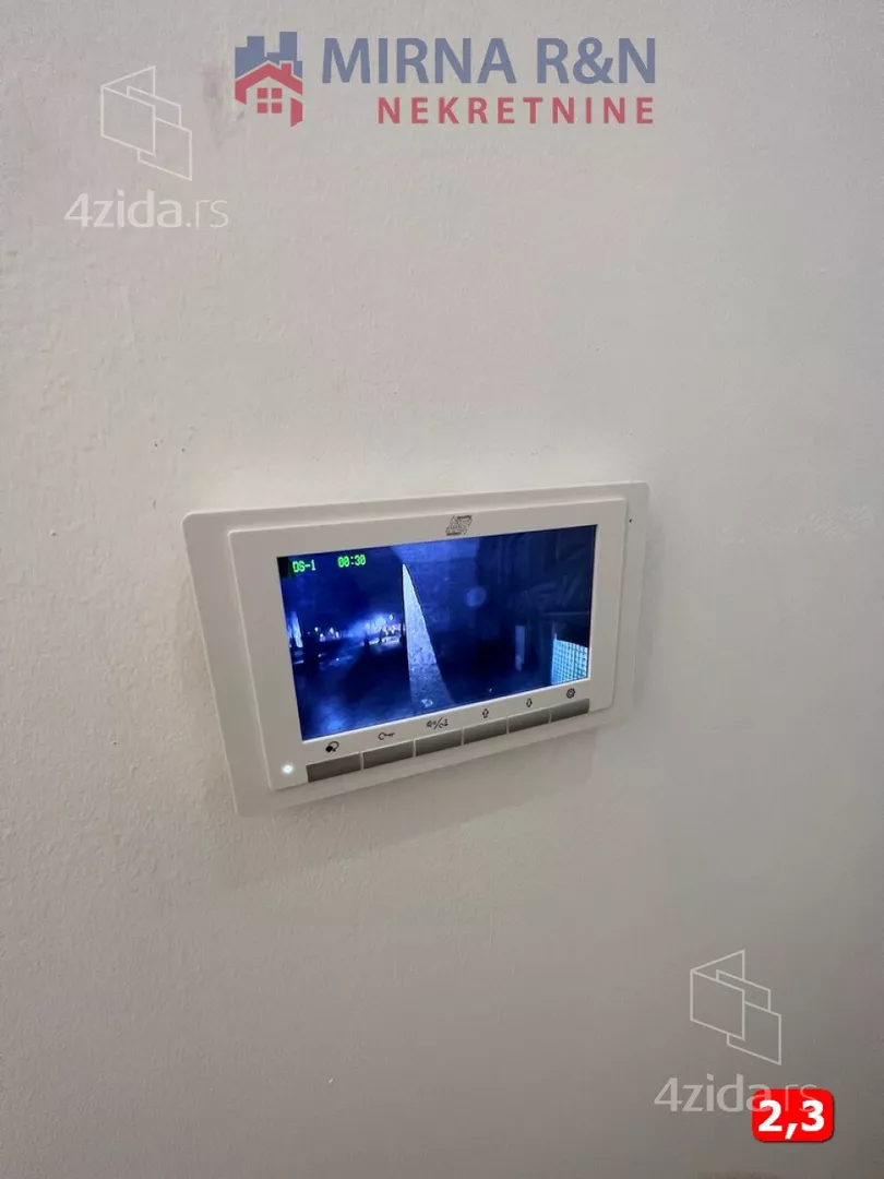 Četvoroiposoban stan | 4zida