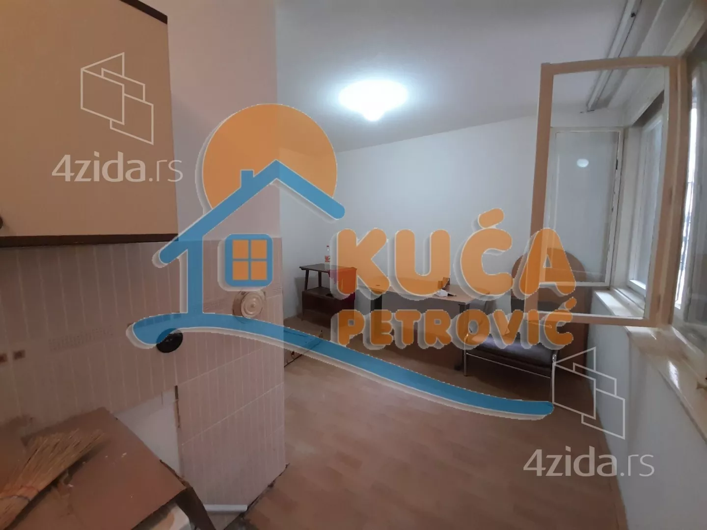 Lokal | 4zida
