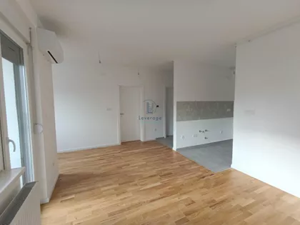 Mladenovac (mesto) | 4zida.rs