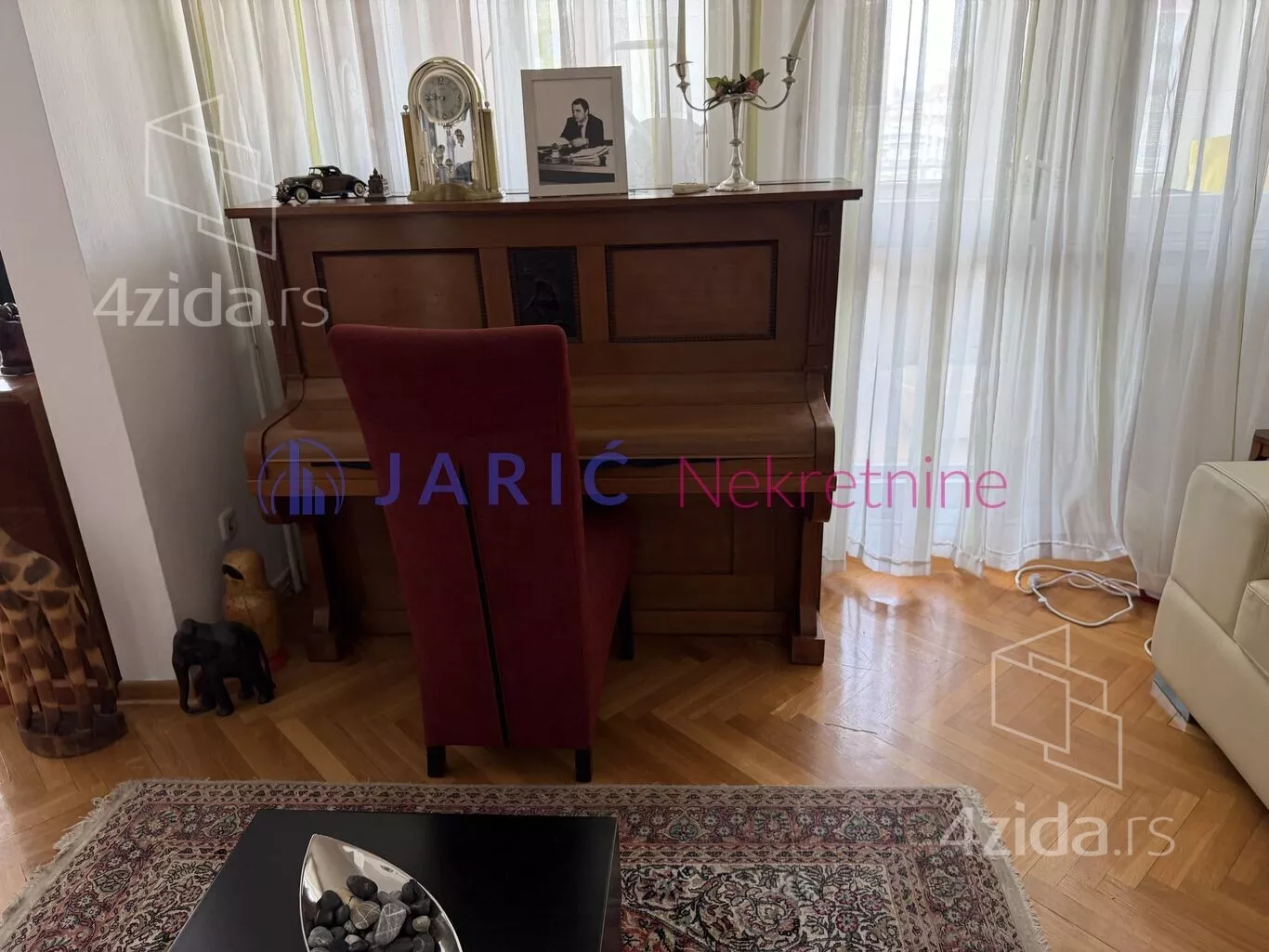 Troiposoban stan | 4zida