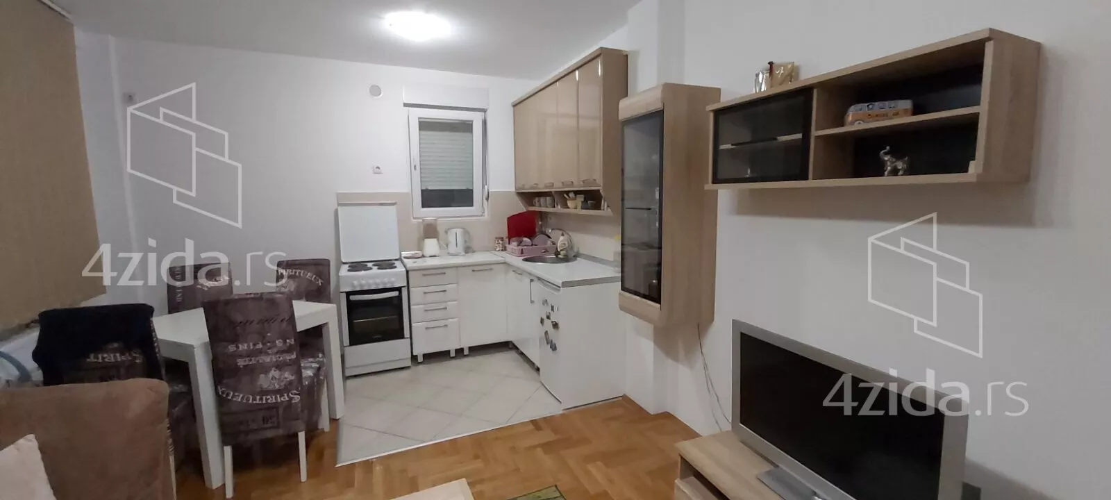 Jednoiposoban stan | 4zida