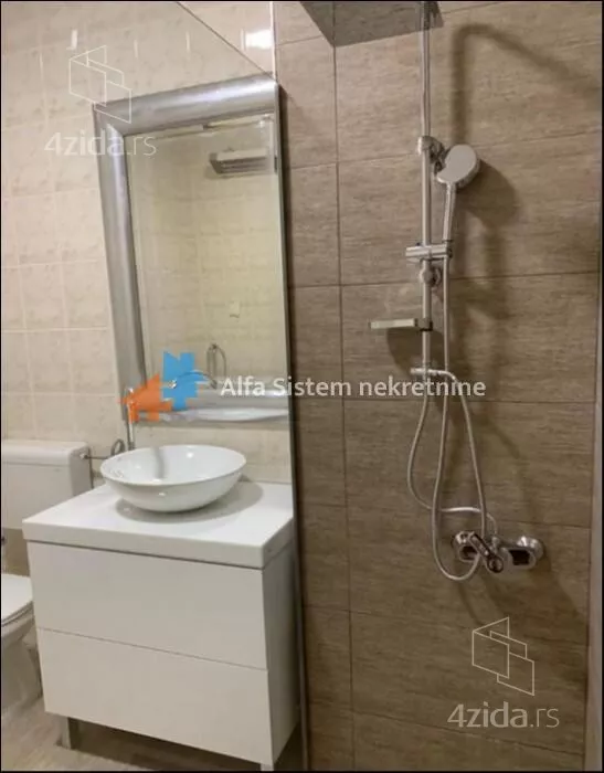 Četvoroiposoban stan | 4zida