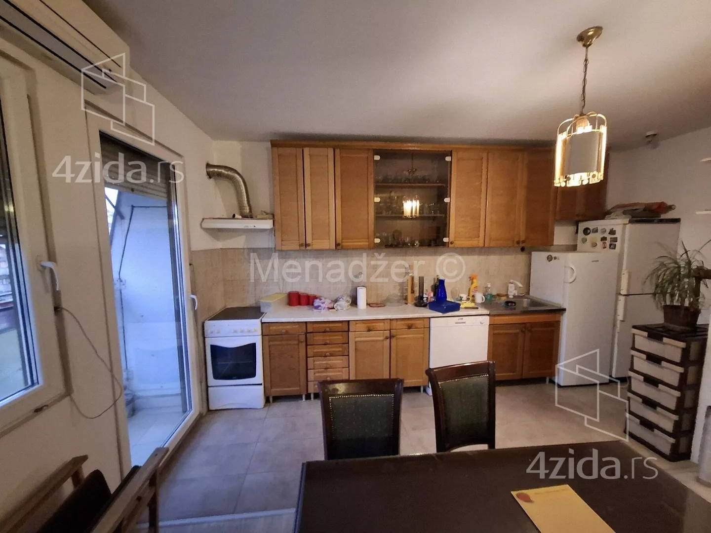 Troiposoban stan | 4zida