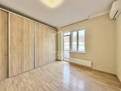 Strahinjića Bana | 4zida.rs