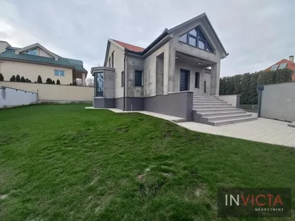 Sremska Kamenica | 4zida.rs