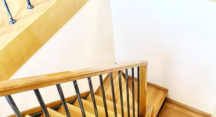 Petoiposoban stan | 4zida