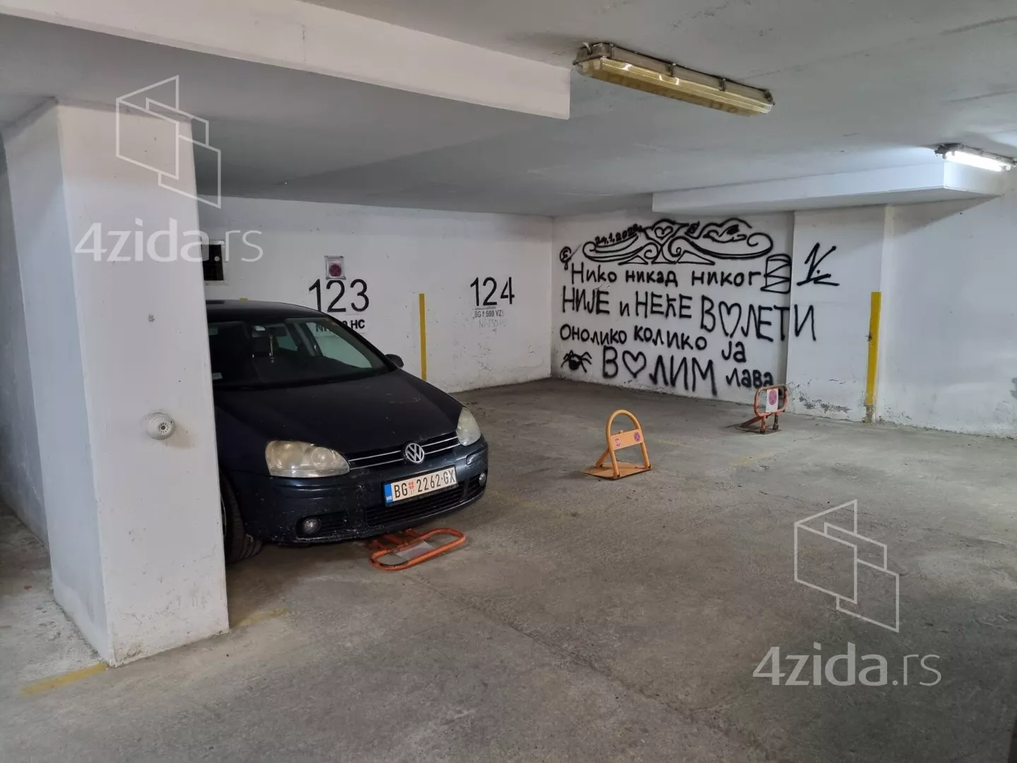 Garaža | 4zida