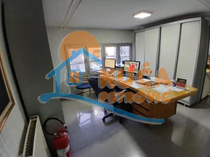 Trg Pavla Stojkovića | 4zida.rs