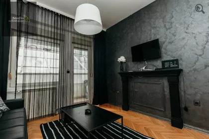 Zmaj Jovina | 4zida.rs
