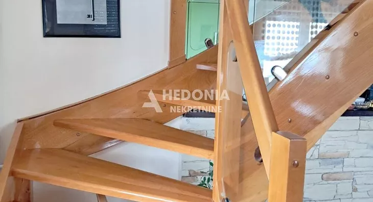 Šestosoban stan | 4zida