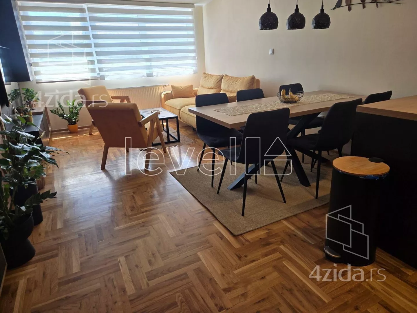 Troiposoban stan | 4zida