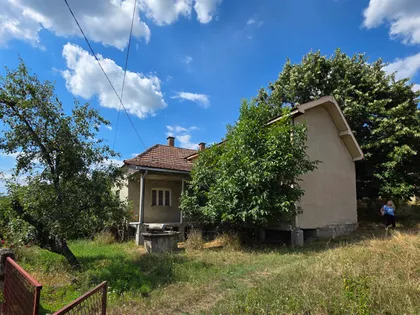 Sekurič  | 4zida.rs
