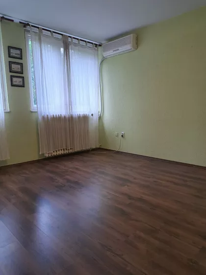Pariske Komune | 4zida.rs