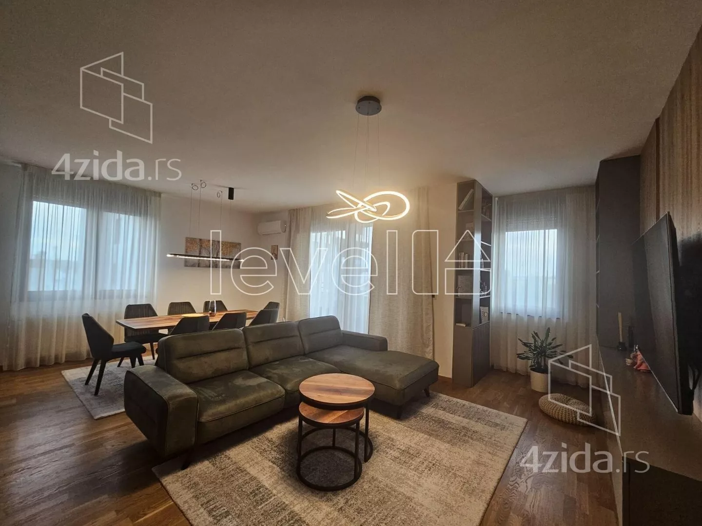 Četvoroiposoban stan | 4zida