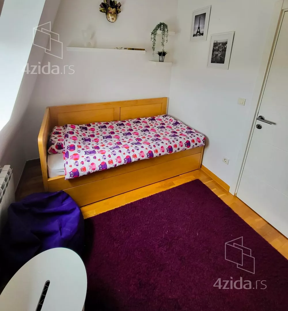 Troiposoban stan | 4zida