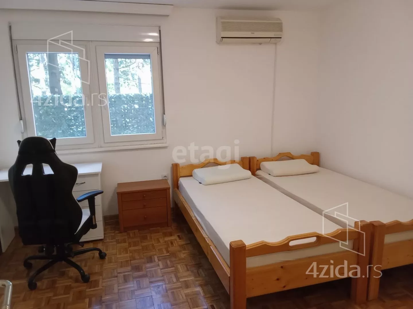 Troiposoban stan | 4zida