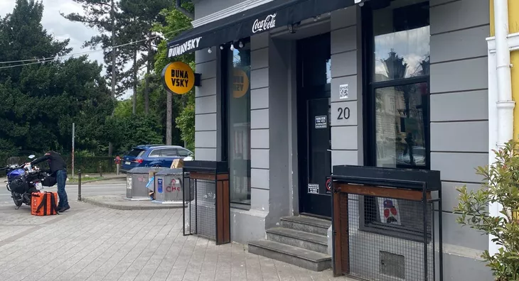 Lokal | 4zida