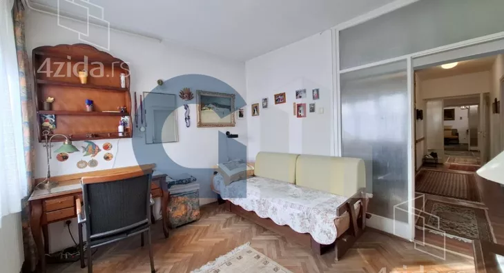 Četvoroiposoban stan | 4zida