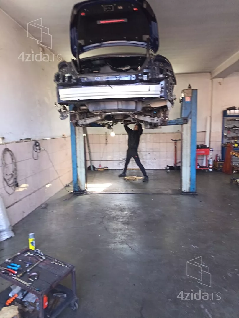 Poslovni prostor | 4zida