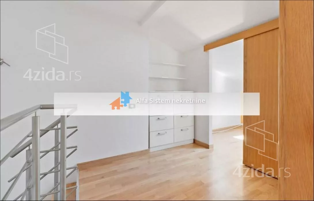 Petosoban stan | 4zida